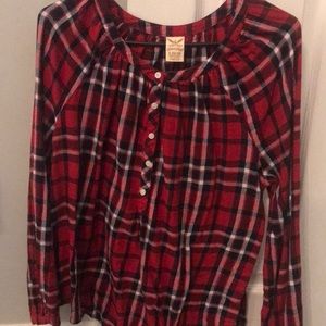 Long sleeved plaid top